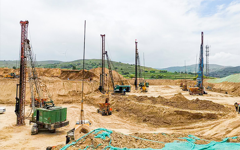 中海達(dá)樁機(jī)施工引導(dǎo)系統(tǒng)可多機(jī)聯(lián)動(dòng)